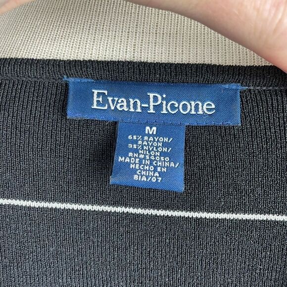 NWOT Evan Picore 3/4 Sleeve Top - Picture 6 of 6